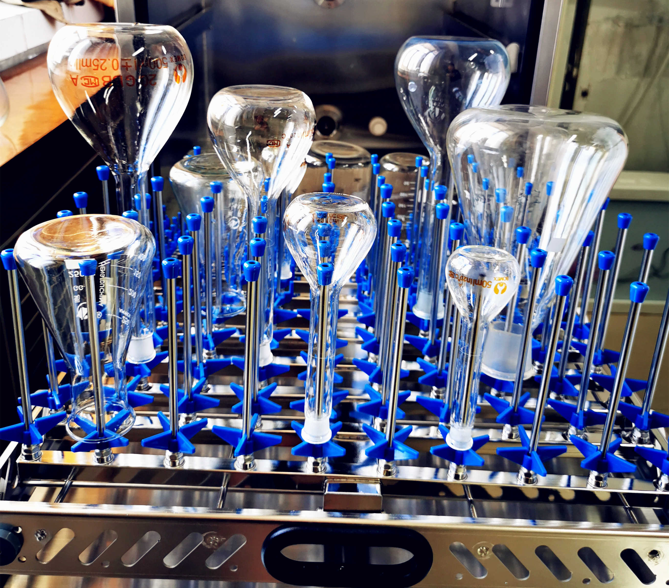 速看！這臺實驗室器皿洗瓶機如何重塑實驗室科研效率